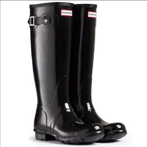 black hunter boots